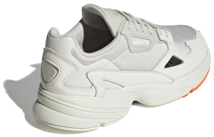 Lookbook adidas originals Falcon 女款 灰白轉為 adidas originals Falcon 女版 灰白