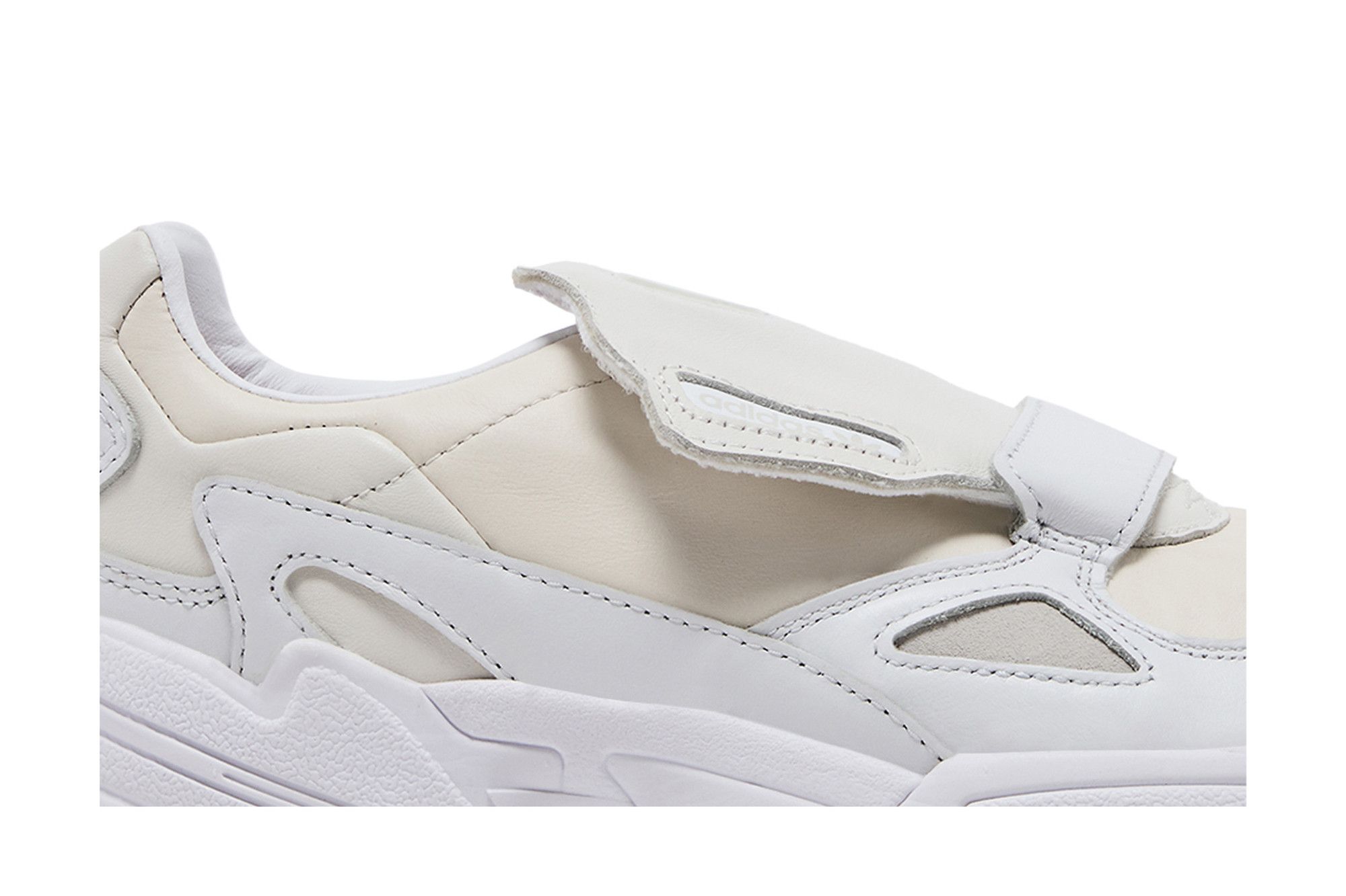 Lookbook (W) adidas Falcon RX ''Triple White'' Sneakers Damen weiß EE5110