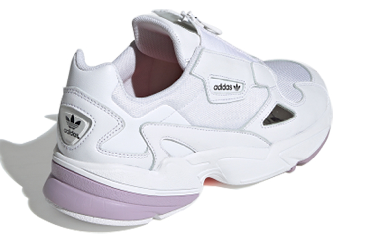 Lookbook (W) adidas Falcon ZIP ''Footwear White'' Sneakers Wit EF2047