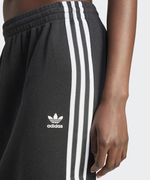 Shop (W) adidas Firebird Knit Skirt - Hitam IY7279