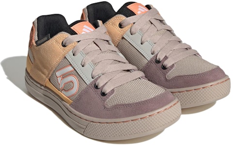 (W) 阿迪达斯 Five Ten Freerider '奇迹土橙' HQ2102 Lookbook (W) 阿迪达斯 Five Ten Freerider '奇迹土橙' HQ2102