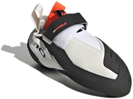 (W) adidas Five Ten Hiangle 'Putih Tokyo' GV7142 Lookbook (W) adidas Five Ten Hiangle 'Putih Tokyo' GV7142