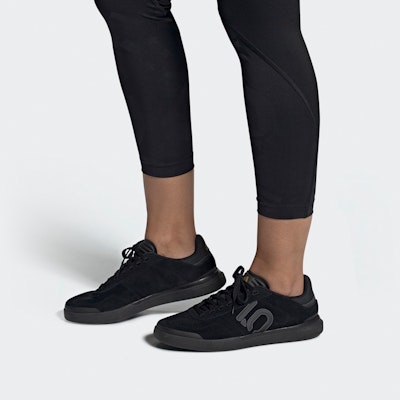 adidas Five Ten Sleuth Dlx 低筒 滑板鞋 女款 黑灰 Sizing adidas Five Ten Sleuth Dlx 低筒 滑板鞋 女款 黑灰