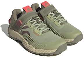 阿迪达斯 Five Ten Trailcross Clip-in 防滑耐磨輕便 低筒 騎行鞋 女款 青綠 Lookbook 阿迪达斯 Five Ten Trailcross Clip-in 防滑耐磨輕便 低筒 騎行鞋 女款 青綠