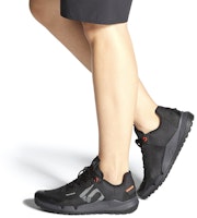 (W) 아디다스 파이브텐 트레일크로스 LT '코어 블랙' FV4720 Sizing (W) 아디다스 파이브텐 트레일크로스 LT '코어 블랙' FV4720