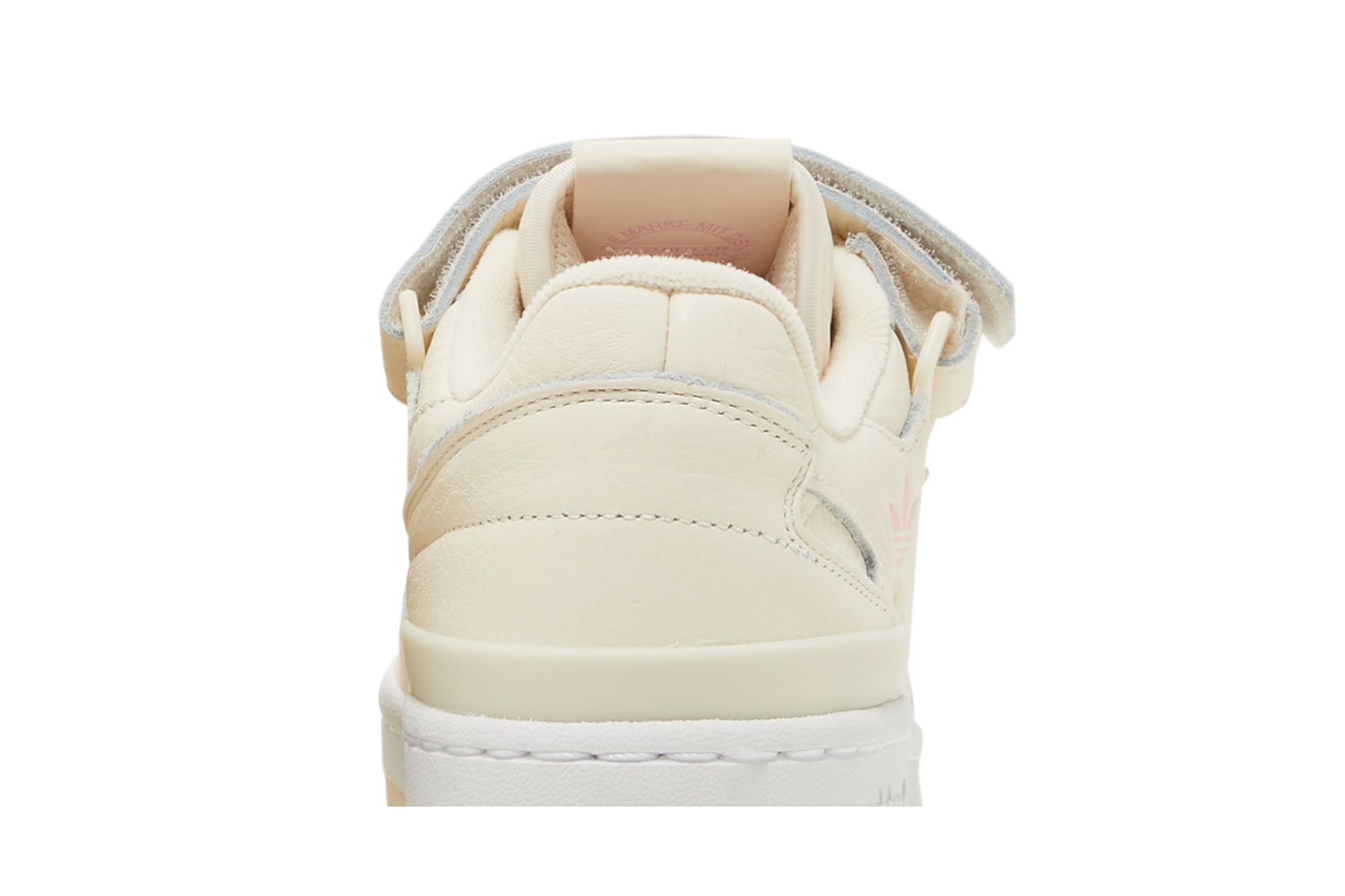 Sizing (W) adidas Forum Low ''Blanc Merveille'' GV9190