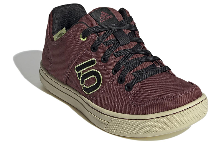 Lookbook (W) adidas Freerider Canvas ''Quiet Crimson'' Scarpe da Bici GZ4655