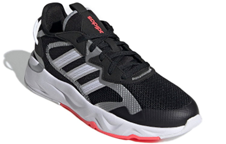 Lookbook (W) アディダス フューチャーフロー "ブラック/ホワイト" FW7185