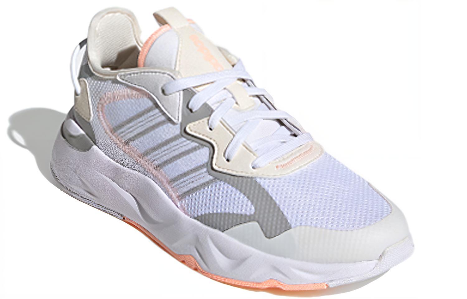 Lookbook (W) アディダス フューチャーフロー "チョークホワイト" FW7186