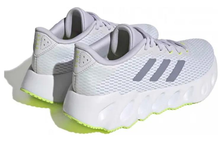 Lookbook (W) ギャラクサラン 白 (Galaxar Run Shiro) IF5734