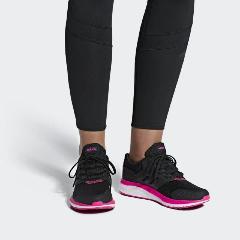 Sizing (W) 아디다스 갤럭시 4 '차콜 블랙/하이퍼 핑크' B44711