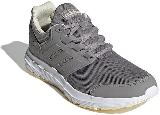 (W) adidas Galaxy 4 Kelabu EG8379 Lookbook (W) adidas Galaxy 4 Kelabu EG8379