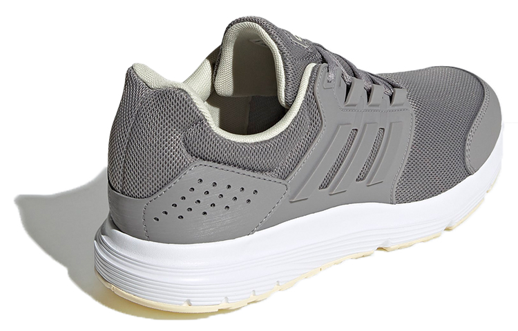 Shop (W) adidas Galaxy 4 Abu-Abu EG8379