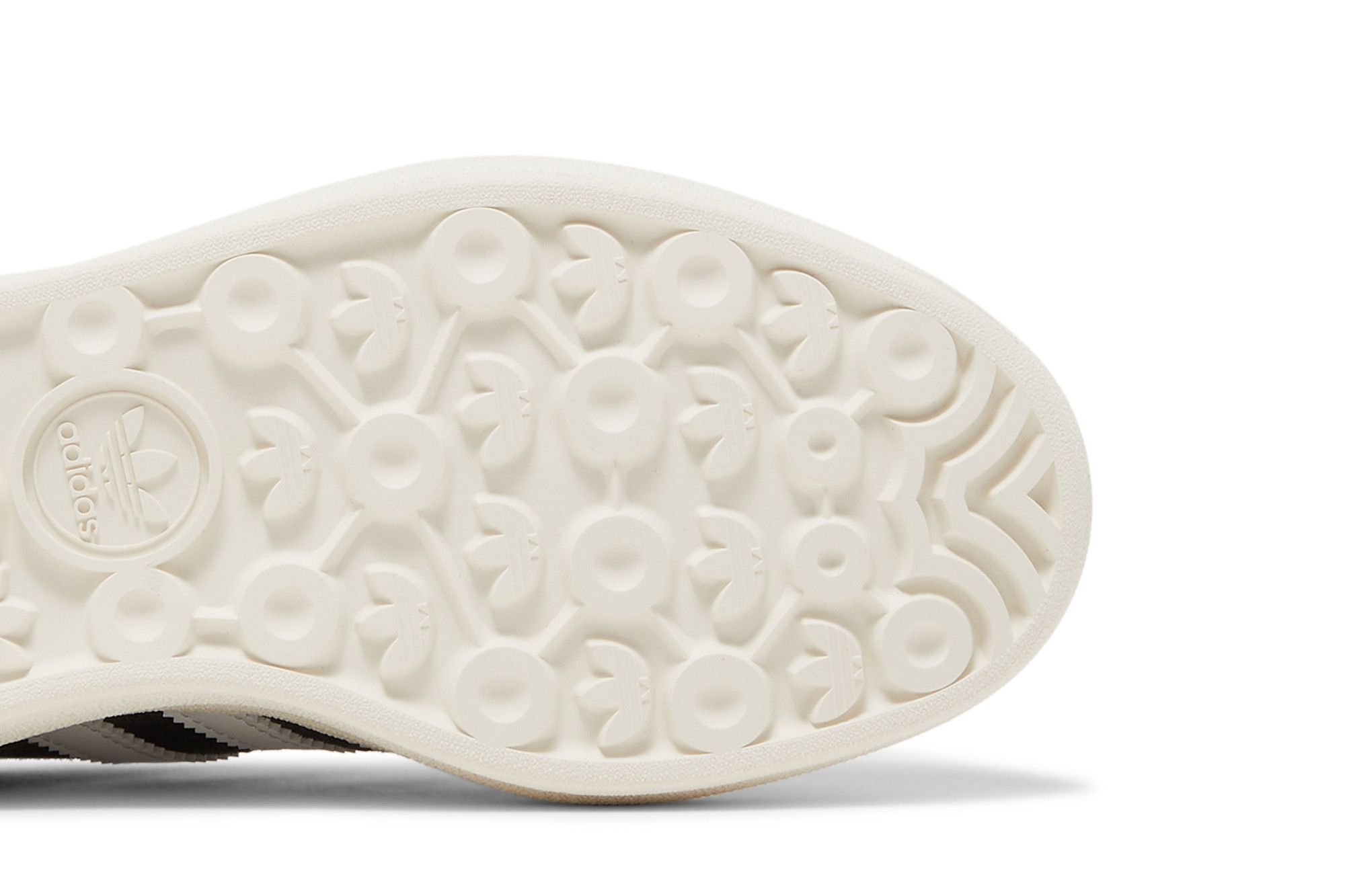 Sizing (W) adidas Gazelle Bold 'Hitam Putih' HQ6912