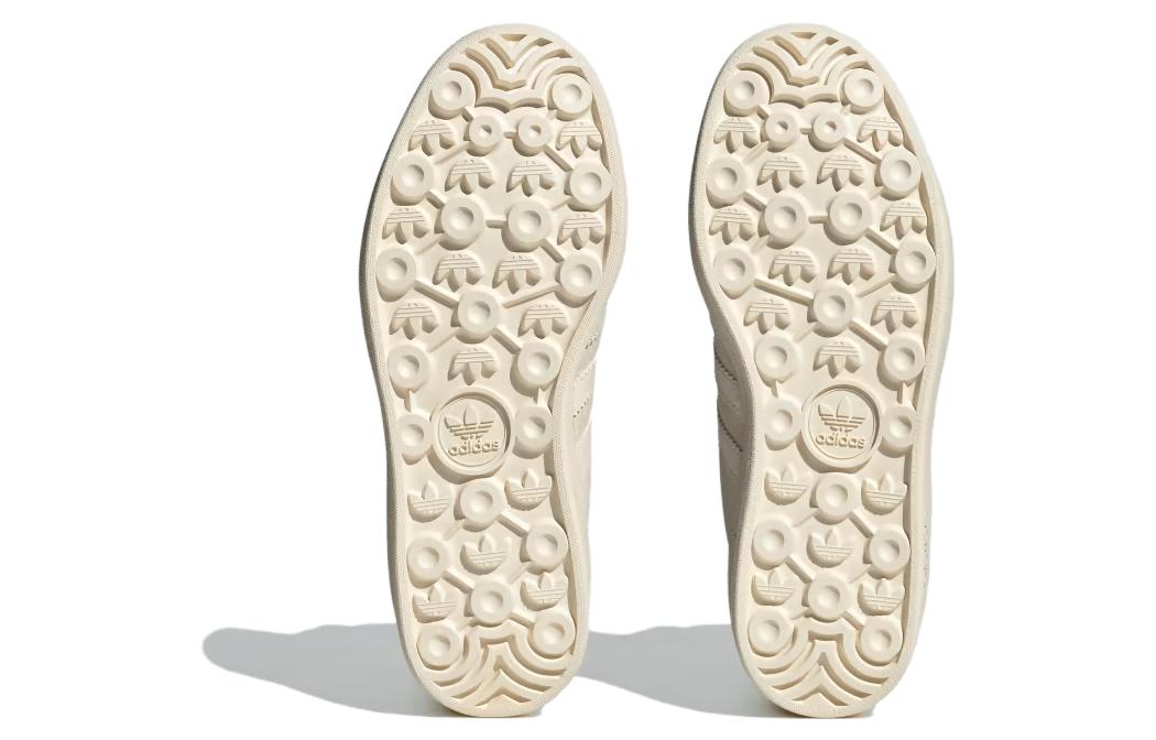 Sizing (Women) adidas Gazelle Boot 'Wonder White' ID6984