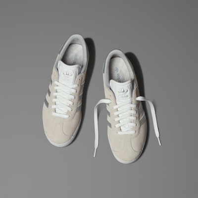 (Women) Adidas Gazelle Spikeless Golf Shoes Crystal White/Silver Metallic/Grey Two JI3942 Shop (Women) Adidas Gazelle Spikeless Golf Shoes Crystal White/Silver Metallic/Grey Two JI3942
