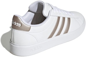 (W) 阿迪达斯Grand Court Cloudfoam“白铂金金属”鞋 GW9215 Shop (W) 阿迪达斯Grand Court Cloudfoam“白铂金金属”鞋 GW9215