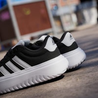 (W) 아디다스 그랜드코트 플랫폼 '코어 블랙' IE1102 1