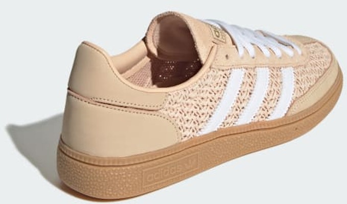 (Women) Adidas Handball Spezial Halo Blush/Cloud White/Gum JR2207 Lookbook (Women) Adidas Handball Spezial Halo Blush/Cloud White/Gum JR2207