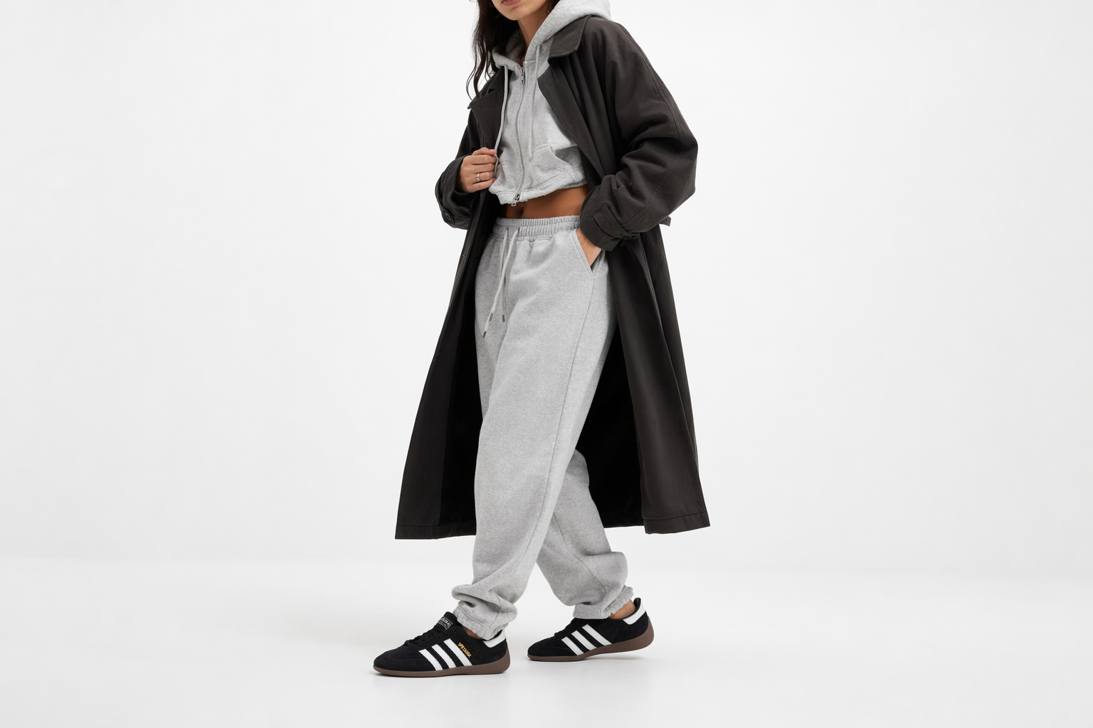 Order (W) 阿迪达斯 Handball Spezial Lo Pro 运动鞋 核心黑/云白/金属金 KJ3629