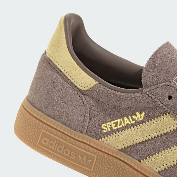 Cheap (W) 아디다스 핸드볼 스페지알 스니커즈 트레이스 브라운/옐로우/검솔 HQ2683