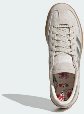 (W) adidas Handball Spezial W Sneaker Chalk Pearl/Silber Metallic/Weiß KK0434 Shop (W) adidas Handball Spezial W Sneaker Chalk Pearl/Silber Metallic/Weiß KK0434