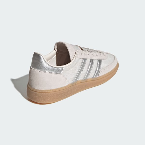 Sizing (W) adidas Handball Spezial W Sneaker Chalk Pearl/Silber Metallic/Weiß KK0434