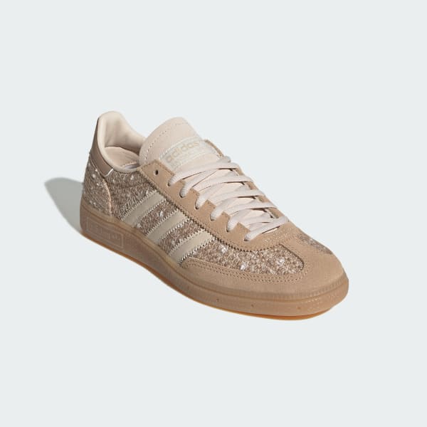 Shop (W) Adidas Handball Spezial W Warm Sandstone/Putih/Gum JR4504