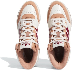 adidas 舒適百搭 減震耐磨 高筒 橋鞋 女款 土褐色 Shop adidas 舒適百搭 減震耐磨 高筒 橋鞋 女款 土褐色