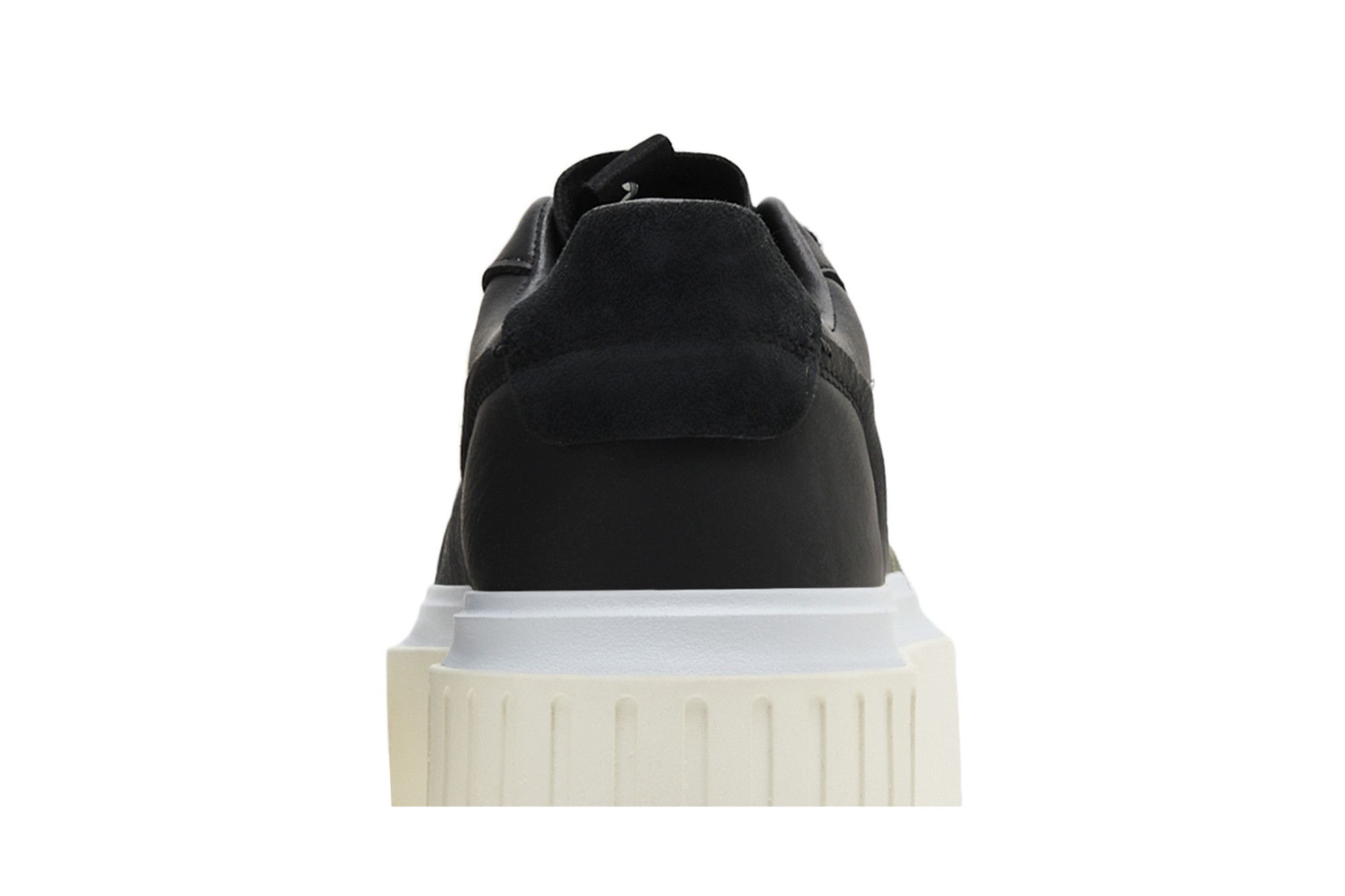 Sizing (W) 阿迪达斯 Hypersleek 黑色天蓝限量版 EE8275