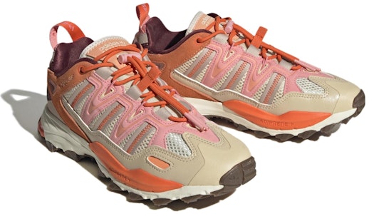 (W) 阿迪达斯Hyperturf冒险系列“奇妙灰褐橙” HQ4302 Lookbook (W) 阿迪达斯Hyperturf冒险系列“奇妙灰褐橙” HQ4302