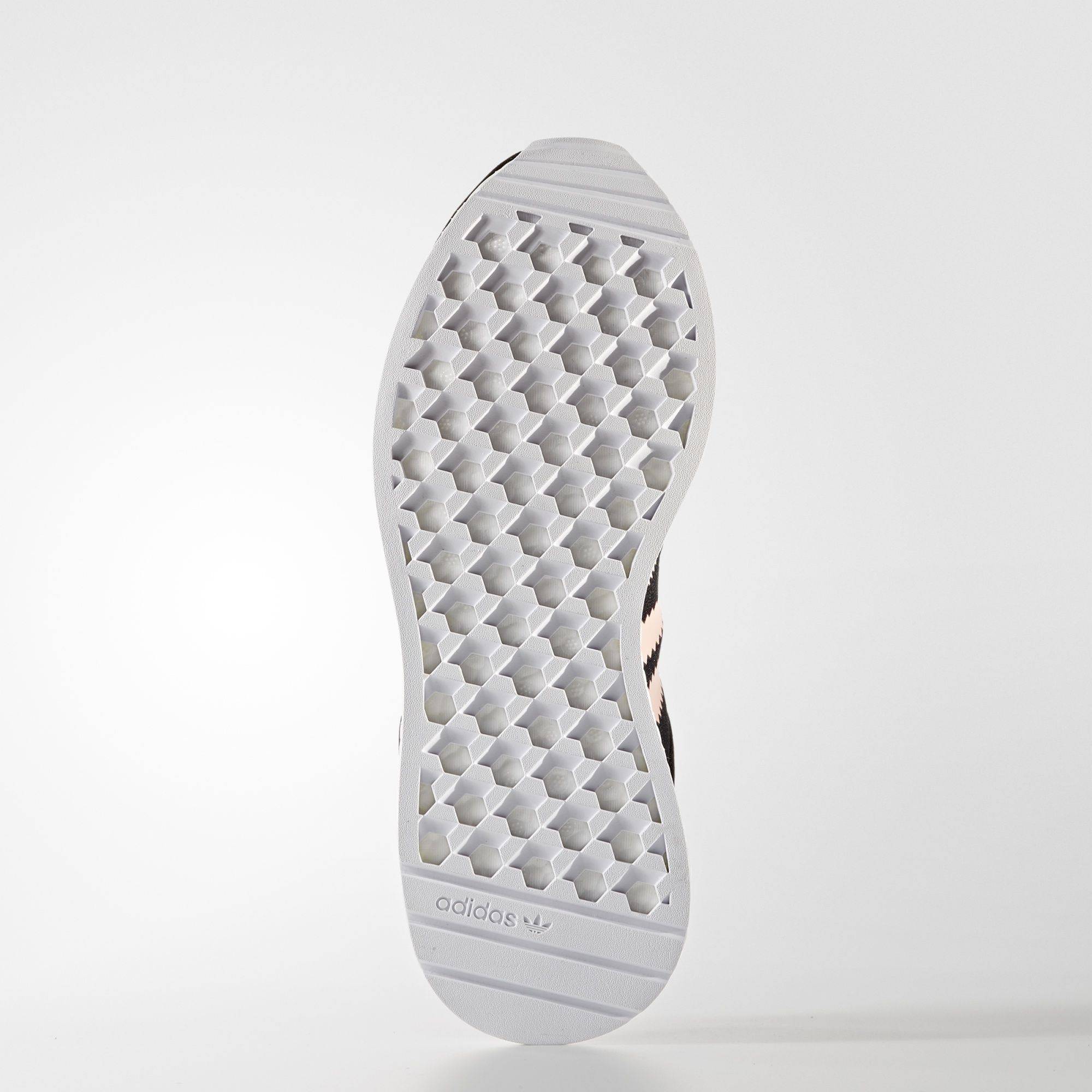 Purchase (Women) adidas Iniki Runner 'Black Coral' BB0000 - Wanita