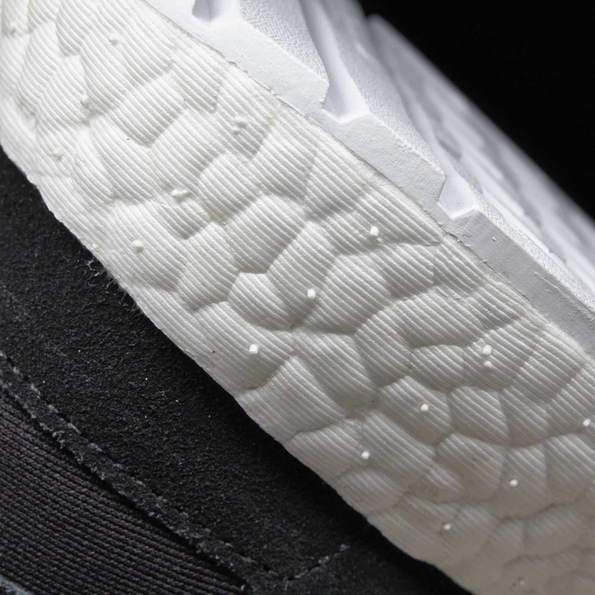 Sizing (Women) adidas Iniki Runner 'Black Coral' BB0000 - Wanita