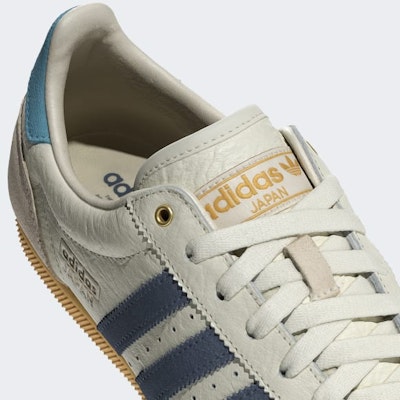 (W) Adidas Edisi Jepang Off White/Preloved Ink/Orange Tint JQ9519 1
