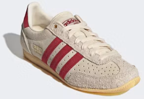 Shop (W) adidas 日本暖香草/勝利紅/金屬金 KJ2377