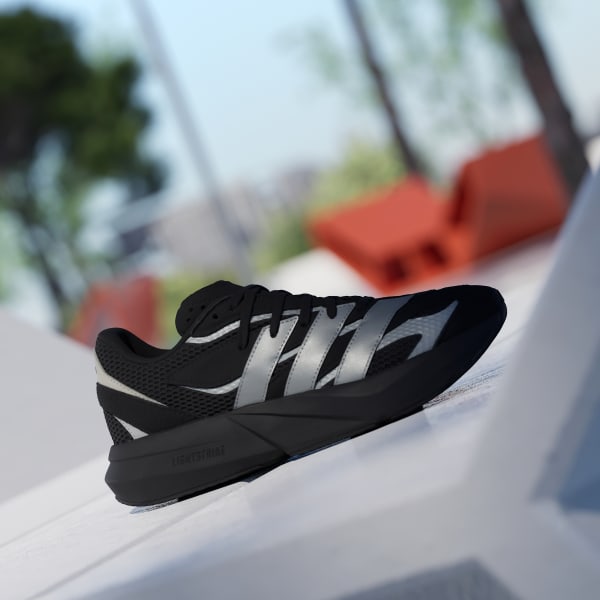 Lookbook (W) 아디다스 라이트 블레이즈 코어 블랙/매트 실버/오프 화이트 JR2401