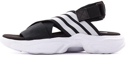 (Women) adidas Magmur 'Black White' EF5863