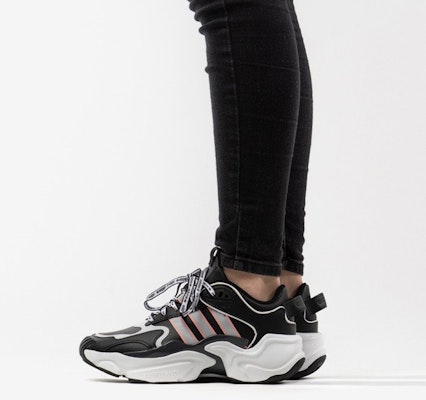 (W) adidas Magmur Runner 'Hitam Glory Pink' EG5434 Sizing (W) adidas Magmur Runner 'Hitam Glory Pink' EG5434