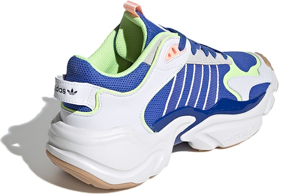 (W) adidas Magmur Runner 'Putih Awan Hi-Res Biru' EF0760 Shop (W) adidas Magmur Runner 'Putih Awan Hi-Res Biru' EF0760