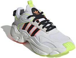 Lookbook (女款)adidas Magmur Runner ‘水晶白霓虹’ EH1094