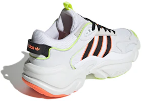 Shop (女款)adidas Magmur Runner ‘水晶白霓虹’ EH1094