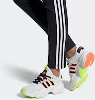 Sizing (女款)adidas Magmur Runner ‘水晶白霓虹’ EH1094
