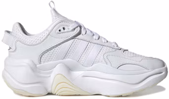 Order (女性)adidas Magmur Runner「純白」EE4815