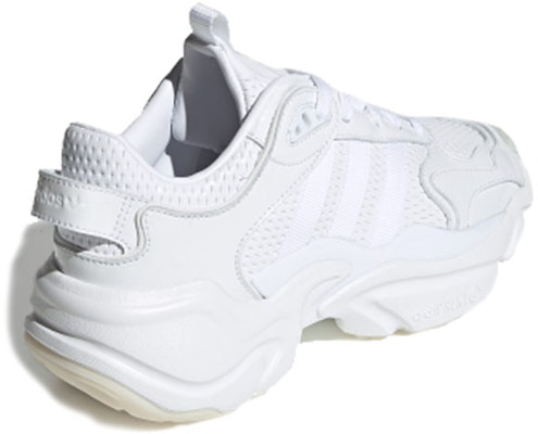 (W) adidas Magmur Runner 'Putih Kasut' EE4815 Shop (W) adidas Magmur Runner 'Putih Kasut' EE4815