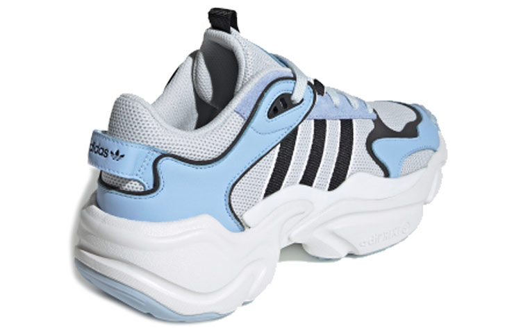 Shop (W) adidas Magmur Runner ''Glow Blau'' EE8630