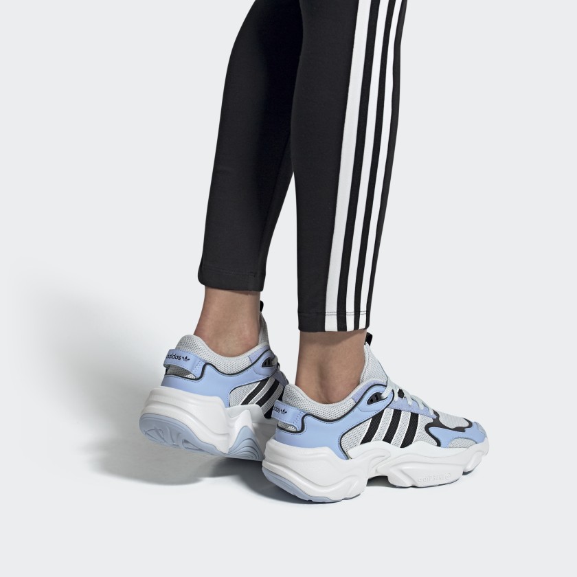 Details for (W) adidas Magmur Runner ''Glow Blau'' EE8630