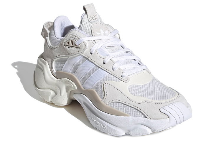 Lookbook (W) adidas Magmur Runner ''Off White Bliss'' Sneakers EG6838