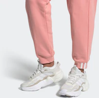 Sizing adidas originals Magmur Runner 低幫 跑步鞋 女款 米白灰