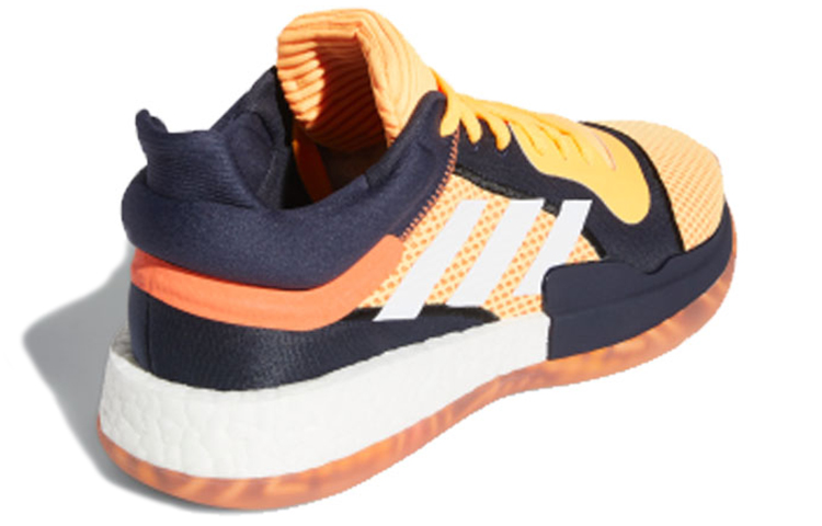 Shop (W) Scarpe basse adidas Marquee Boost arancioni EF9802