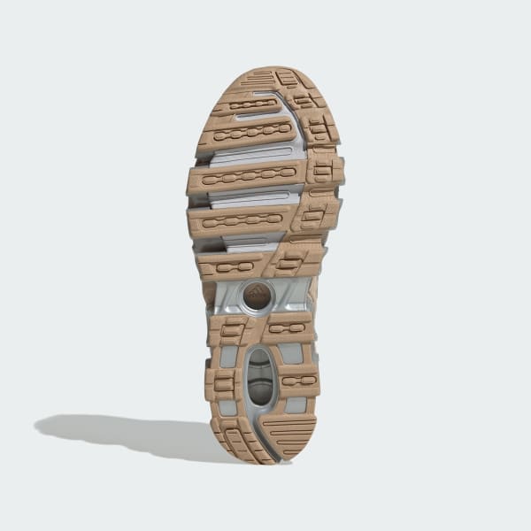 Lookbook (W) アディダス メガ ゴーストライド マジックベージュ/シルバーメタリック/マジックベージュ JQ3761